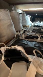 出售PVC汽车内饰革边角料，环保料，无海绵，月供10吨左右