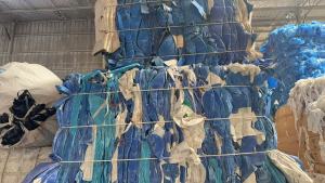 出售PP空心板毛料  蓝白是全漂，黑的漂沉一起，长期有货