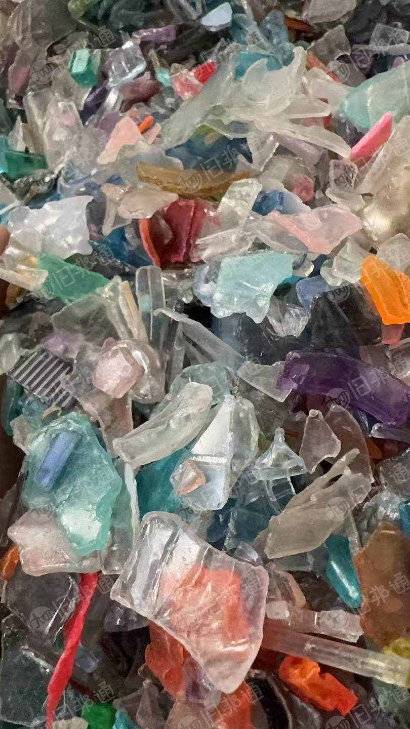 出售各种PC破碎料，白色面板破碎料，透明PC破碎料，色透PC破碎料，长期有货