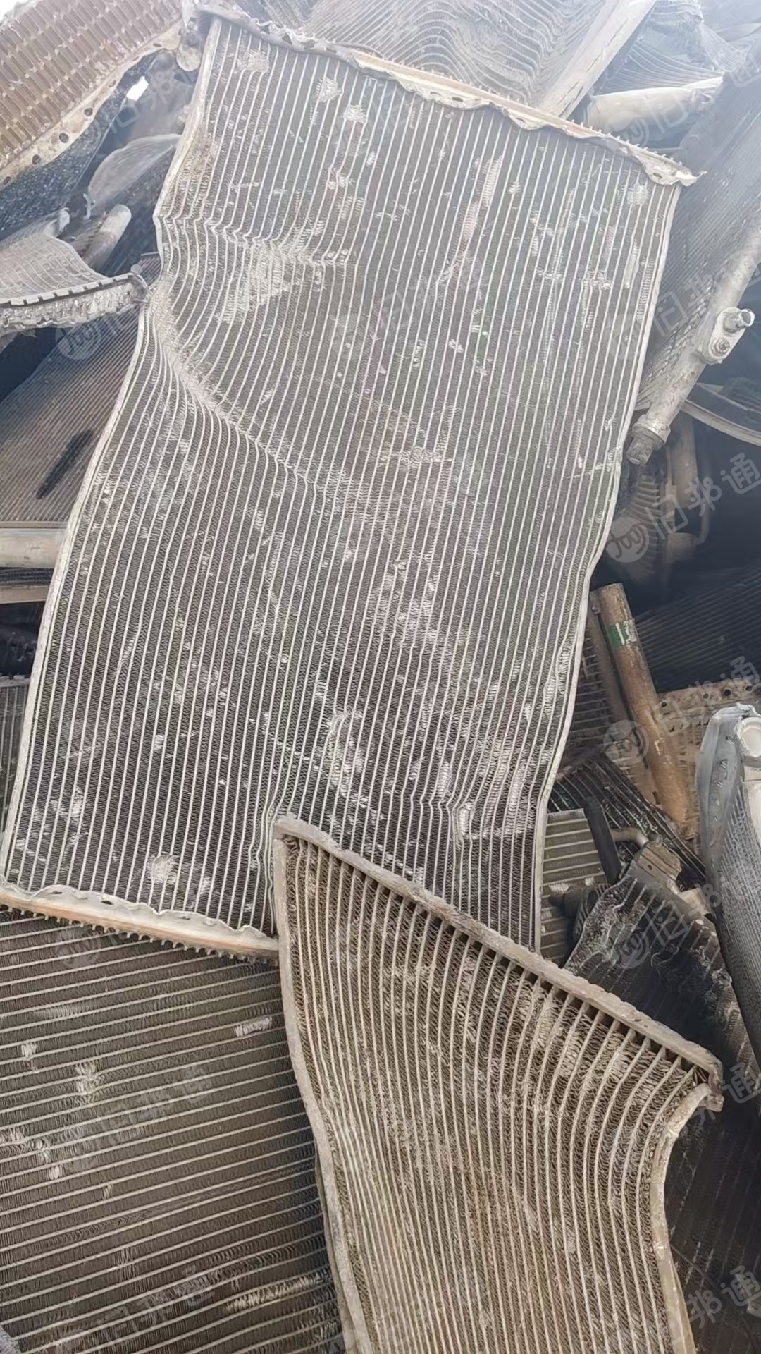 出售拆车件发动机铝，水箱铝