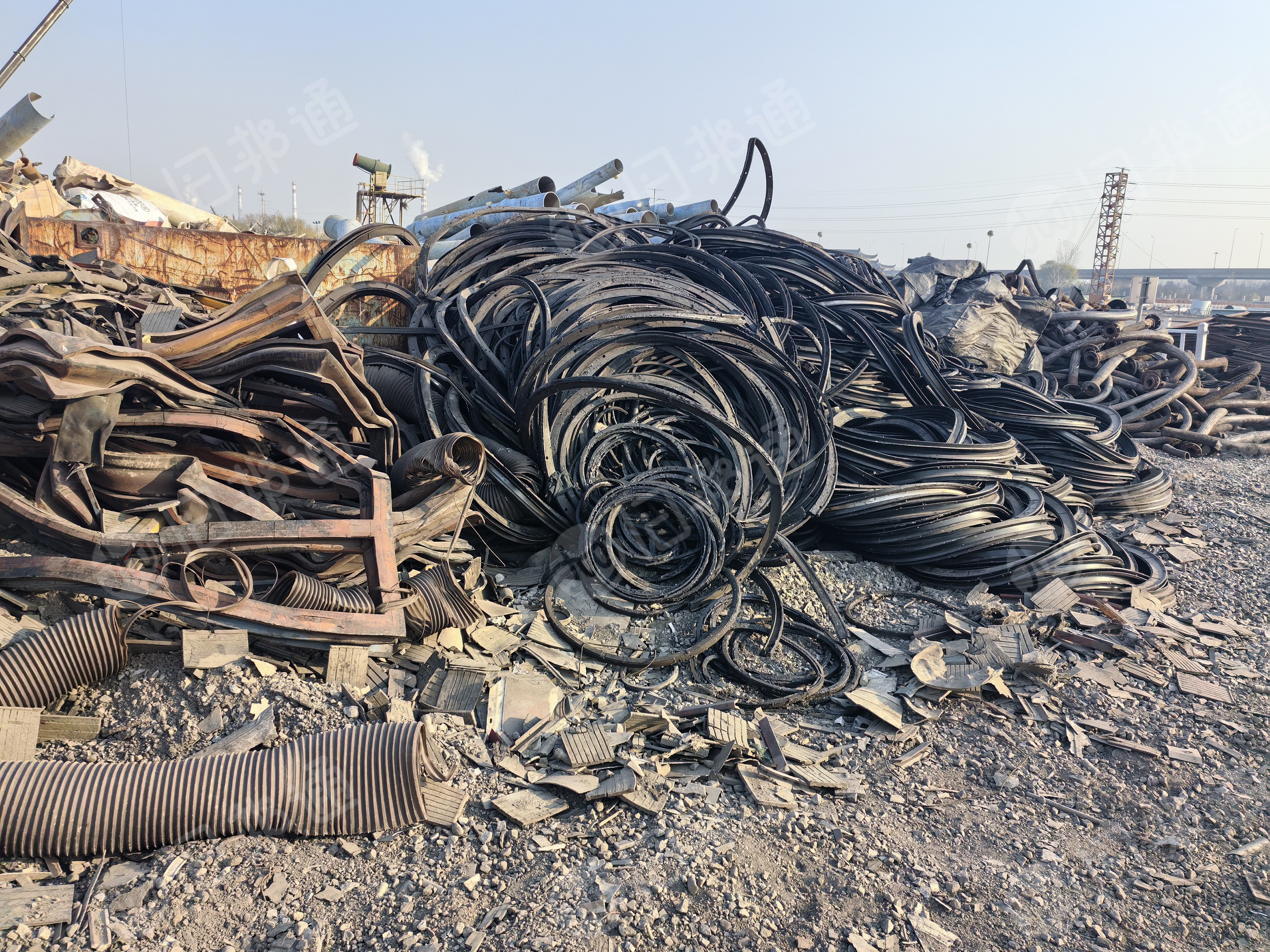 出售一批废橡胶胶条，胶管