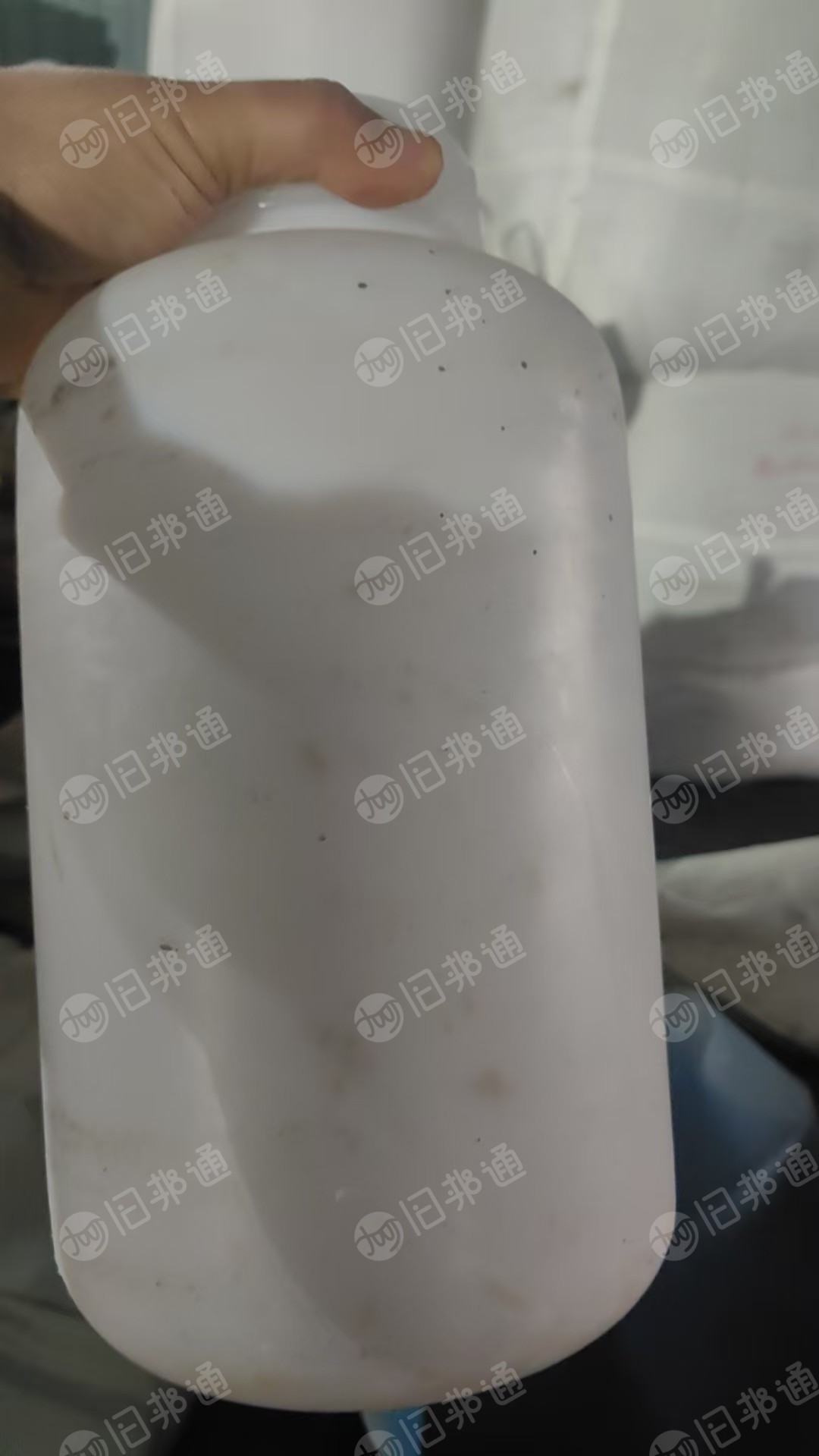 出售低压破碎料，有机油壶破碎料，蓝桶破碎料，吨桶破碎料，杂色低压破碎料，只要是低压的基本都有