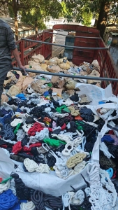 求购eva机头料，eva鸡爪料，发泡料，用来造粒，月需300吨