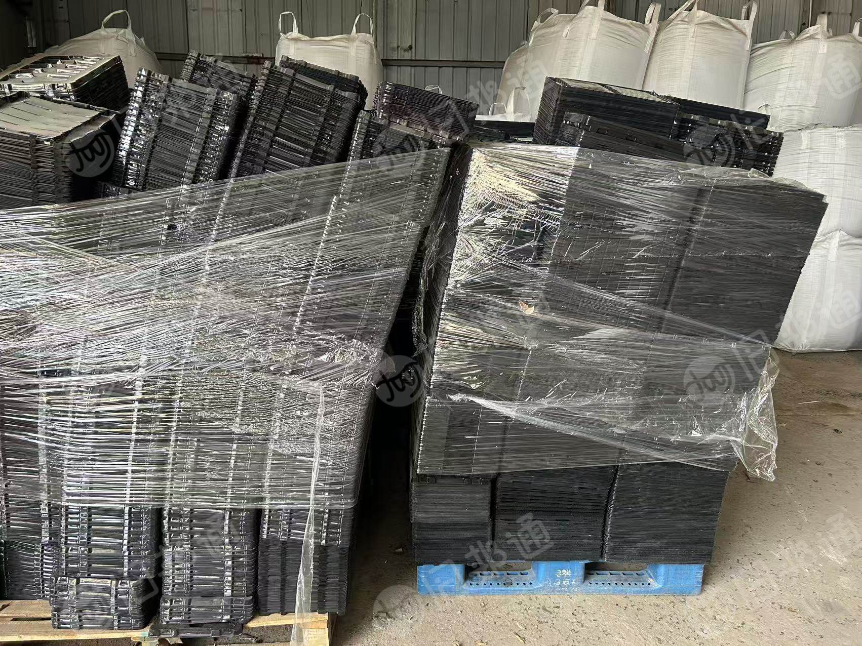 出售黑色PVC吸塑盒毛料，月供100吨