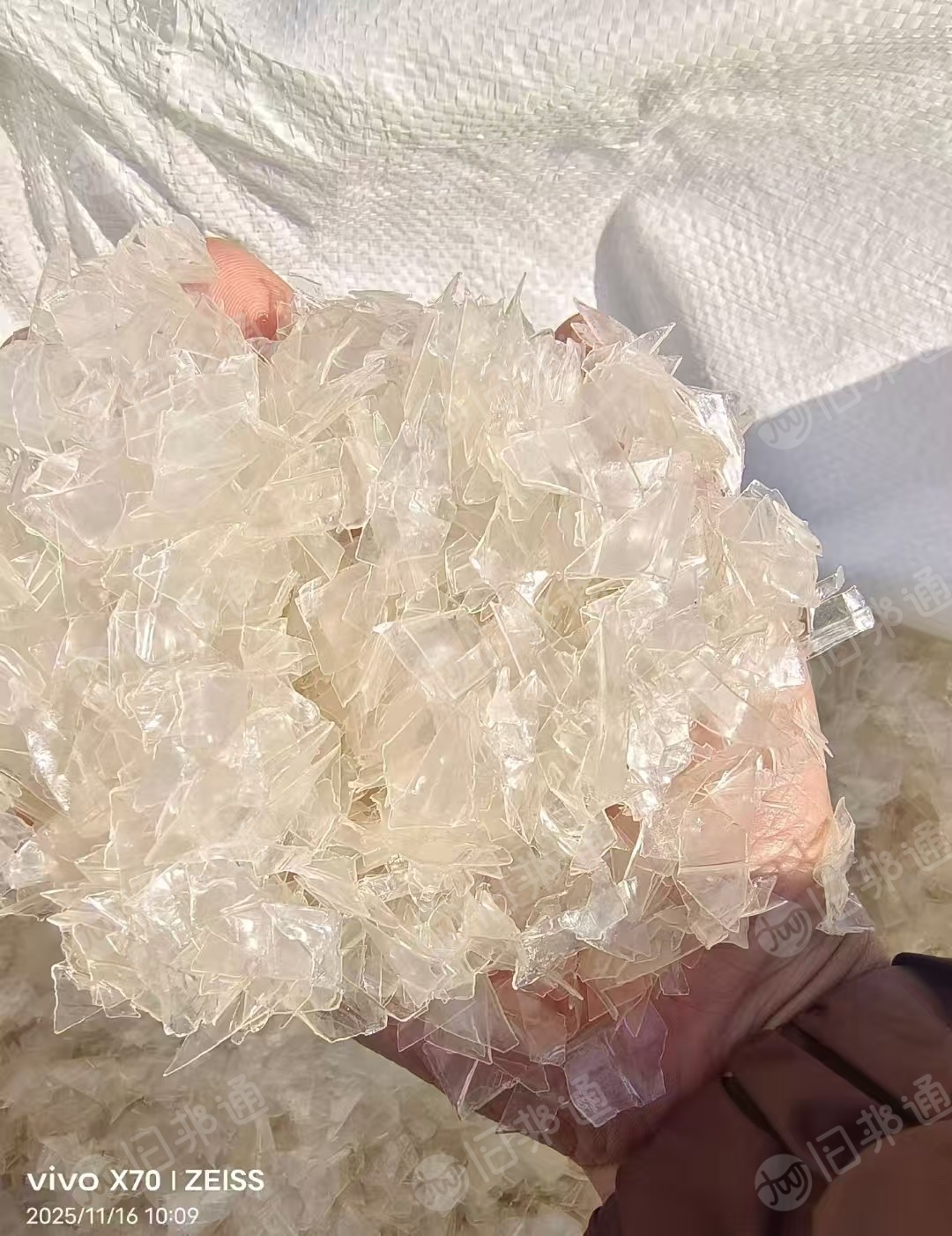 长期出售pc阳光板破碎料，一级二级都有，现货够车