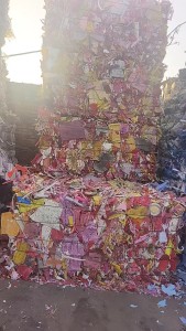 长期出售分色丙压块，红蓝丙压块，现货10多吨