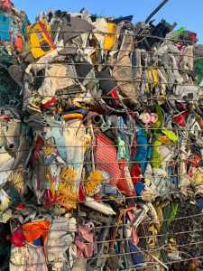 出售童车压块等，现货够车