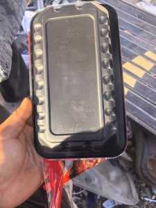 出售黑色PET吸塑盒废料，上面带些膜，现货六七吨