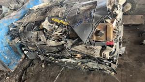 出售汽车拆解塑料压块，保险杠内饰等，月供45吨