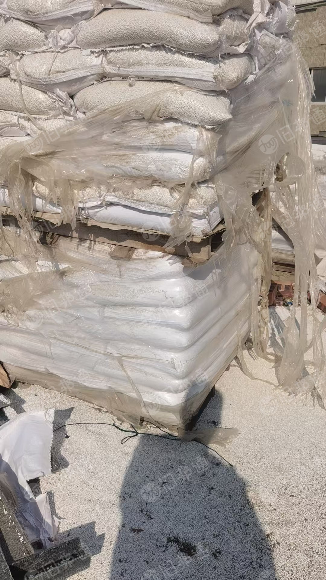 出售库存PC颗粒，现货1吨多