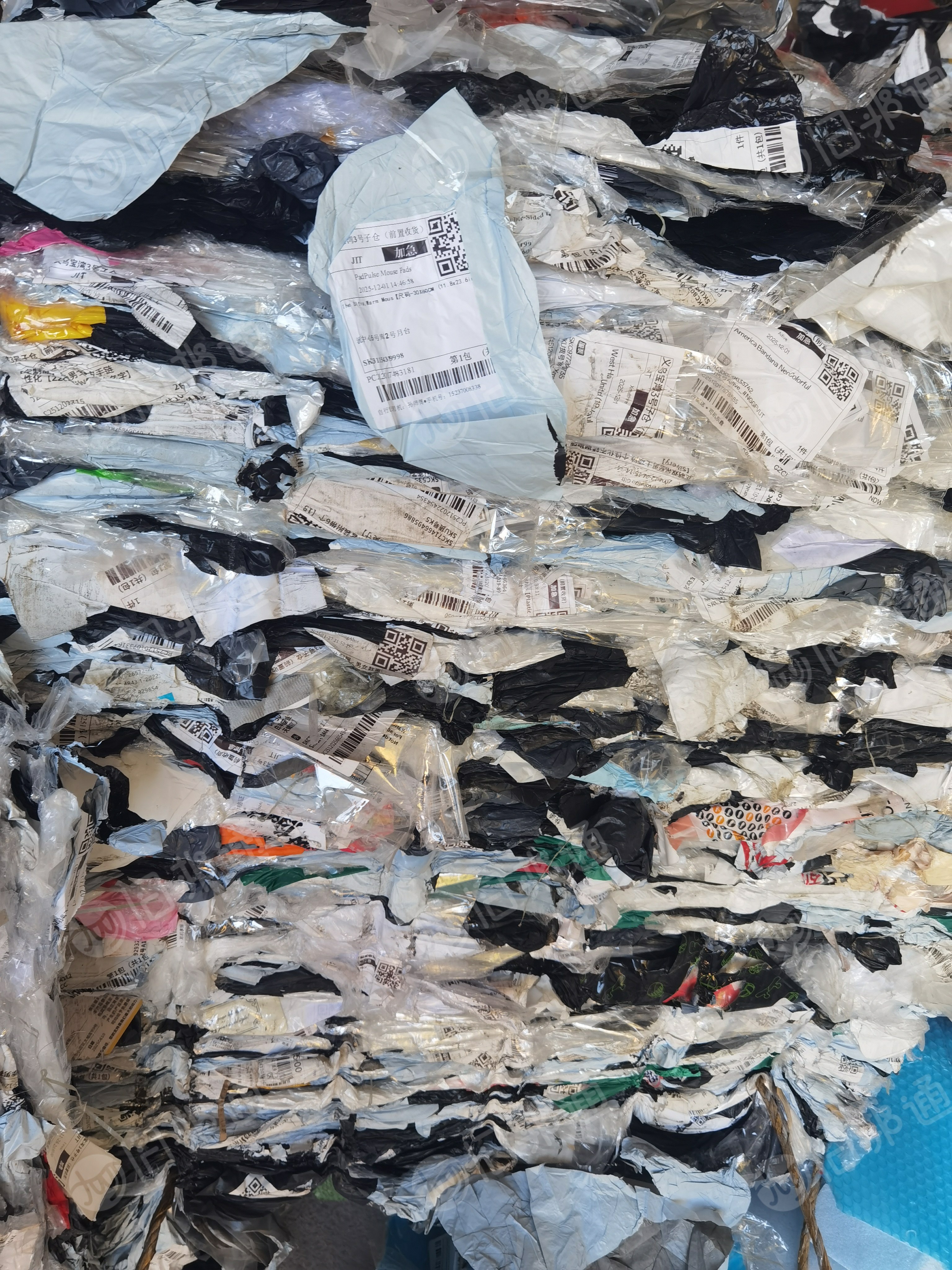 出售干造快递袋，标签等杂物已处理过，可直接上机，月供100来吨