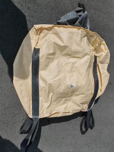 出售电池吨包废料含内衬，装磷酸铁锂下来的