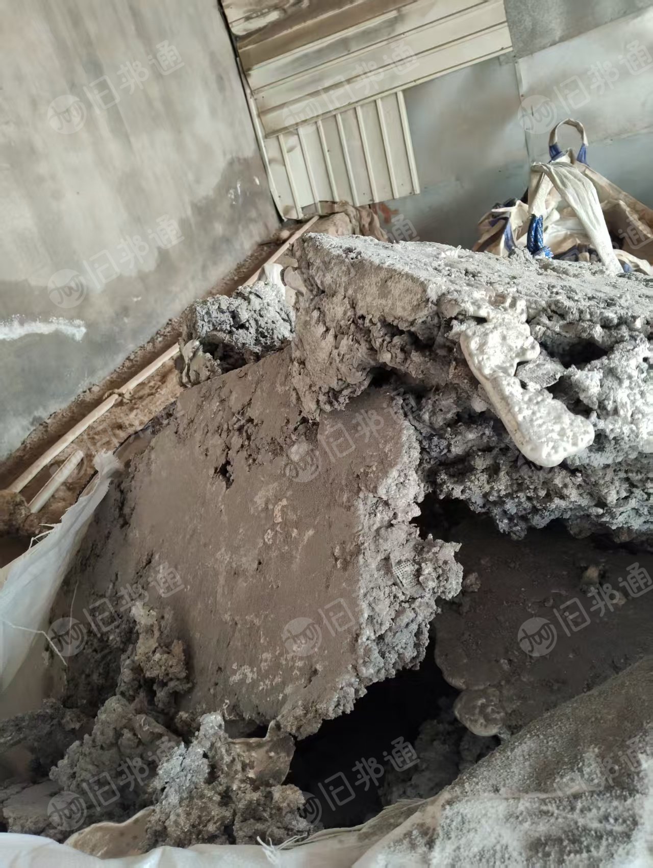 出售铝渣，大块的，可破碎，含量80多个，每月出几车