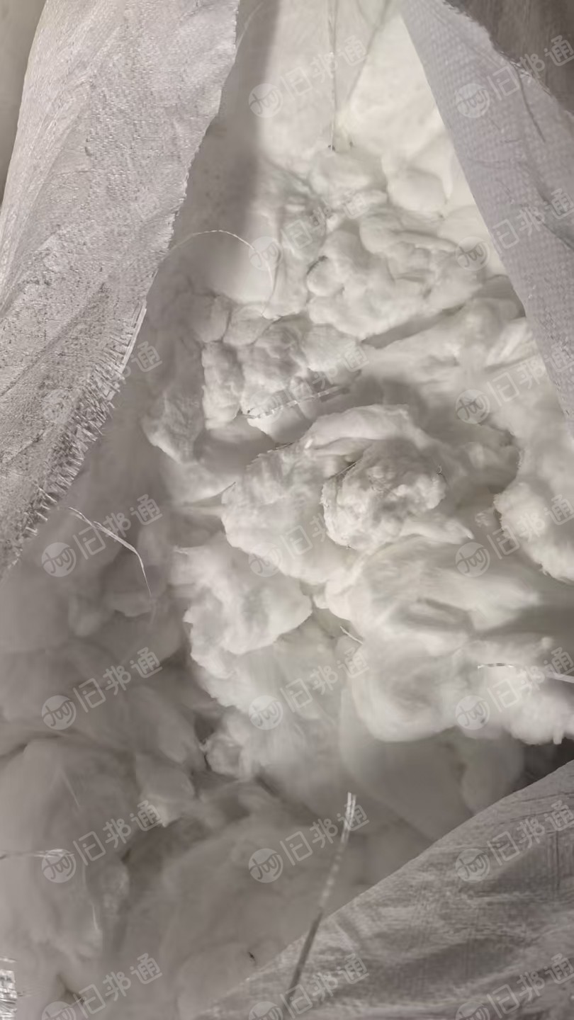 长期出售锦纶废丝,涤纶废丝,氨纶包覆纱,都有分开打包,月供6.8米两车