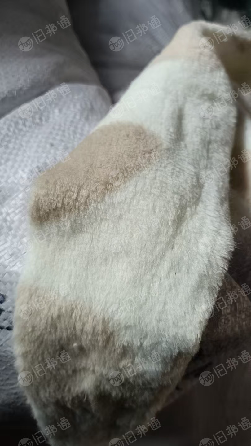 长期出售服装厂下脚料，服装边角料，有分颜色，带氨纶和不带氨纶的有分，废布统货，在山东临沂