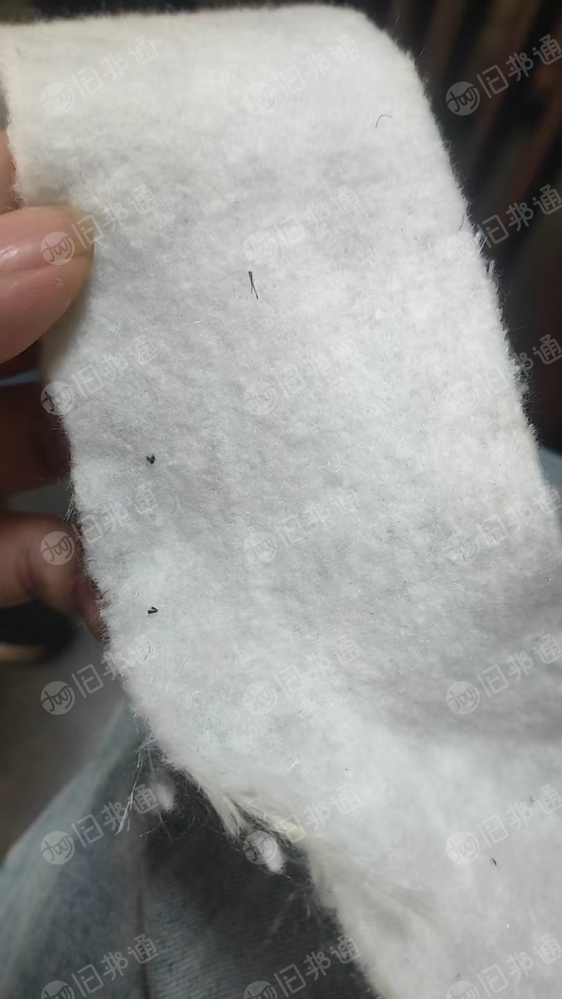 长期出售装颗粒下来的毛毡布边角料，废布料，含蚕丝