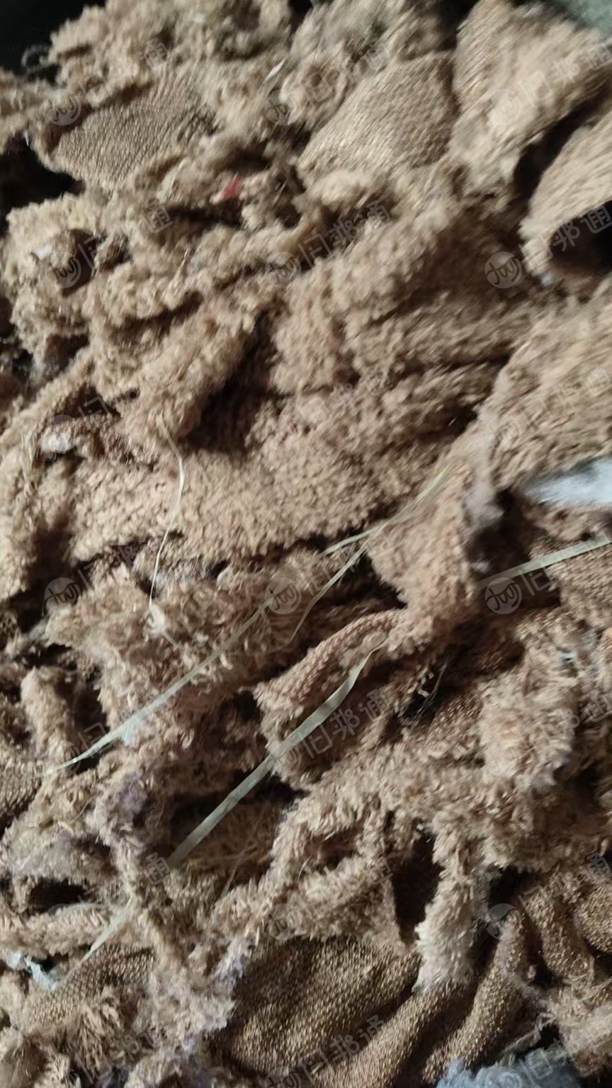 长期出售涤纶废布，珊瑚绒废布，涤纶边角料，现货十吨
