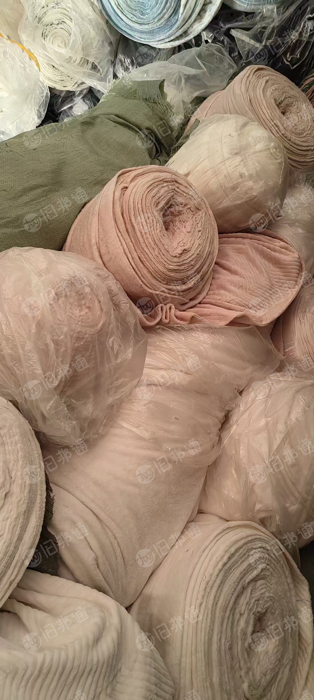 长期出售法兰绒，珊瑚绒，库存绒布，现货八九吨