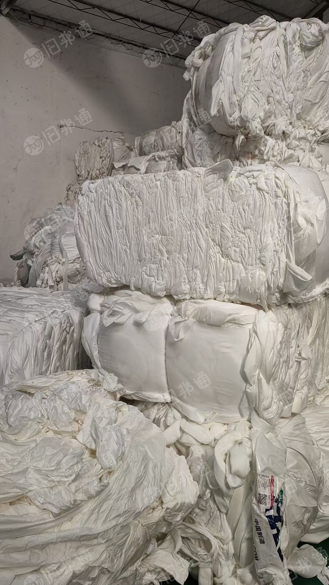 长期大量出售木浆无纺布，涤纶木浆无纺布，现货有30吨，货在安徽宿州