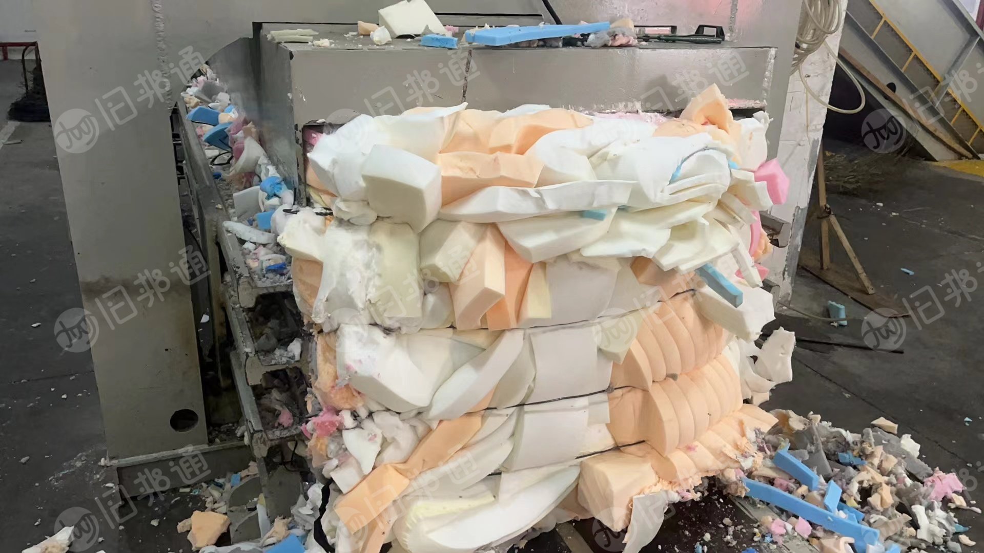 长期出售家具厂下来的废海绵，海绵边角料，月供40-50吨，货在江苏苏州