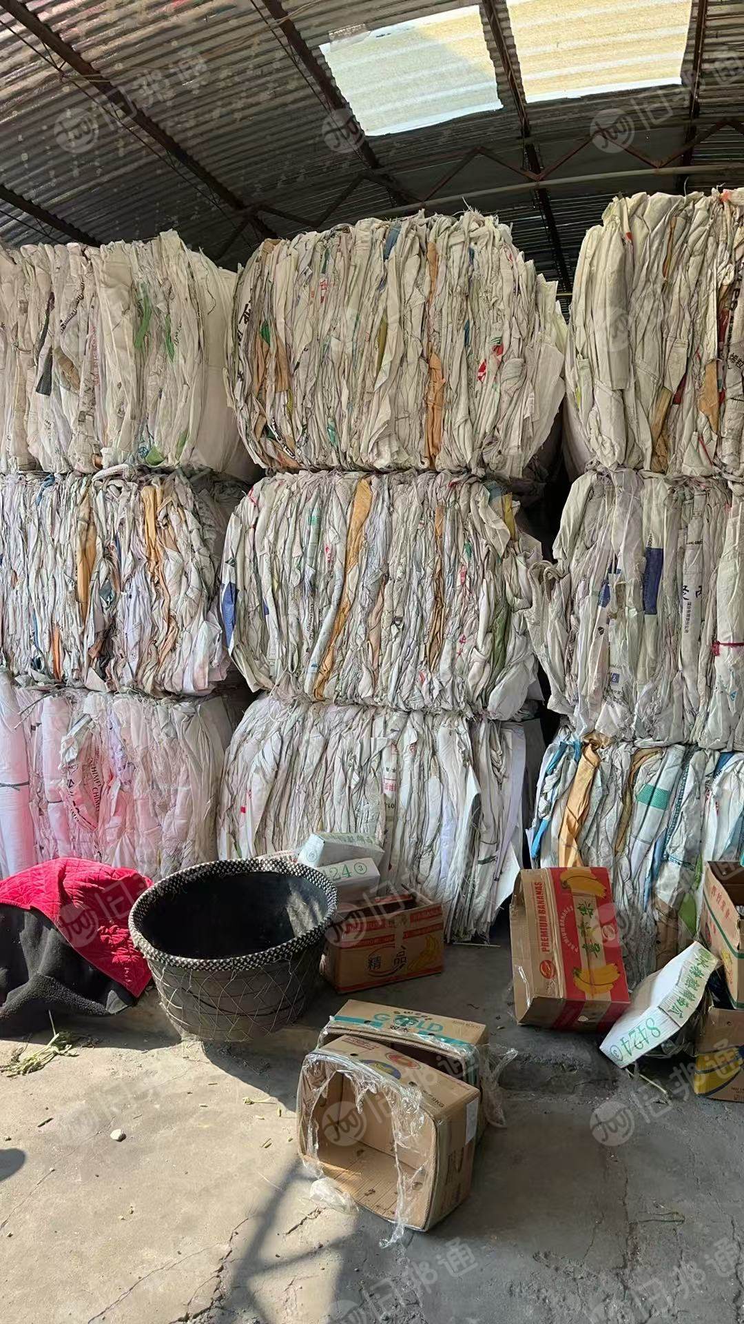 出售干造吨包和PP原料袋混打压块,吨包有80%左右,现货够车