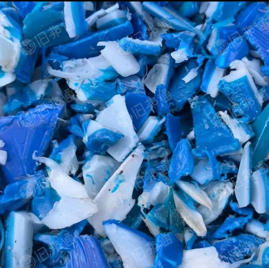 长期出售蓝桶破碎料