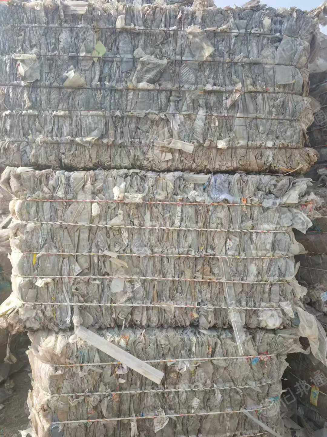 长期出售生活吸塑盒压块