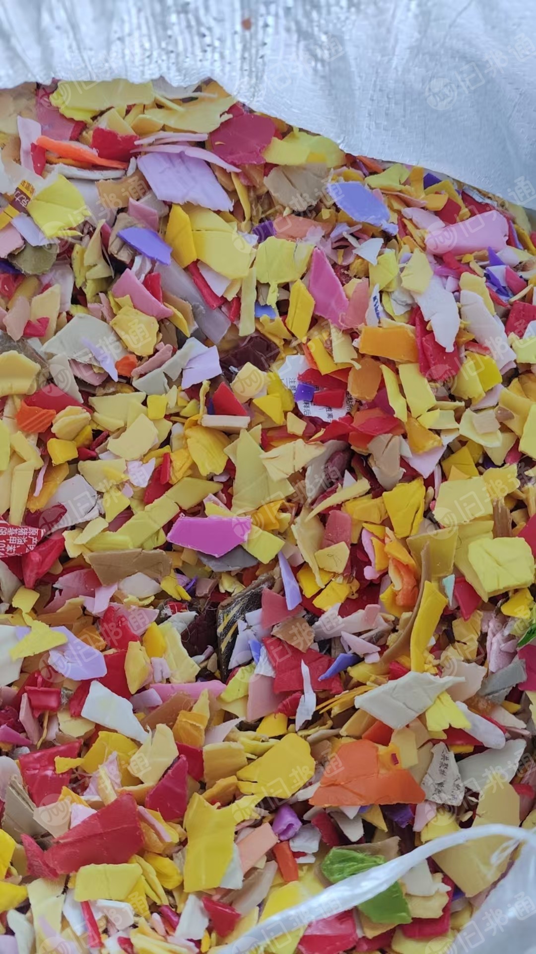 长期出售全漂花乙破碎料，清洗甩干，现货25-28吨左右