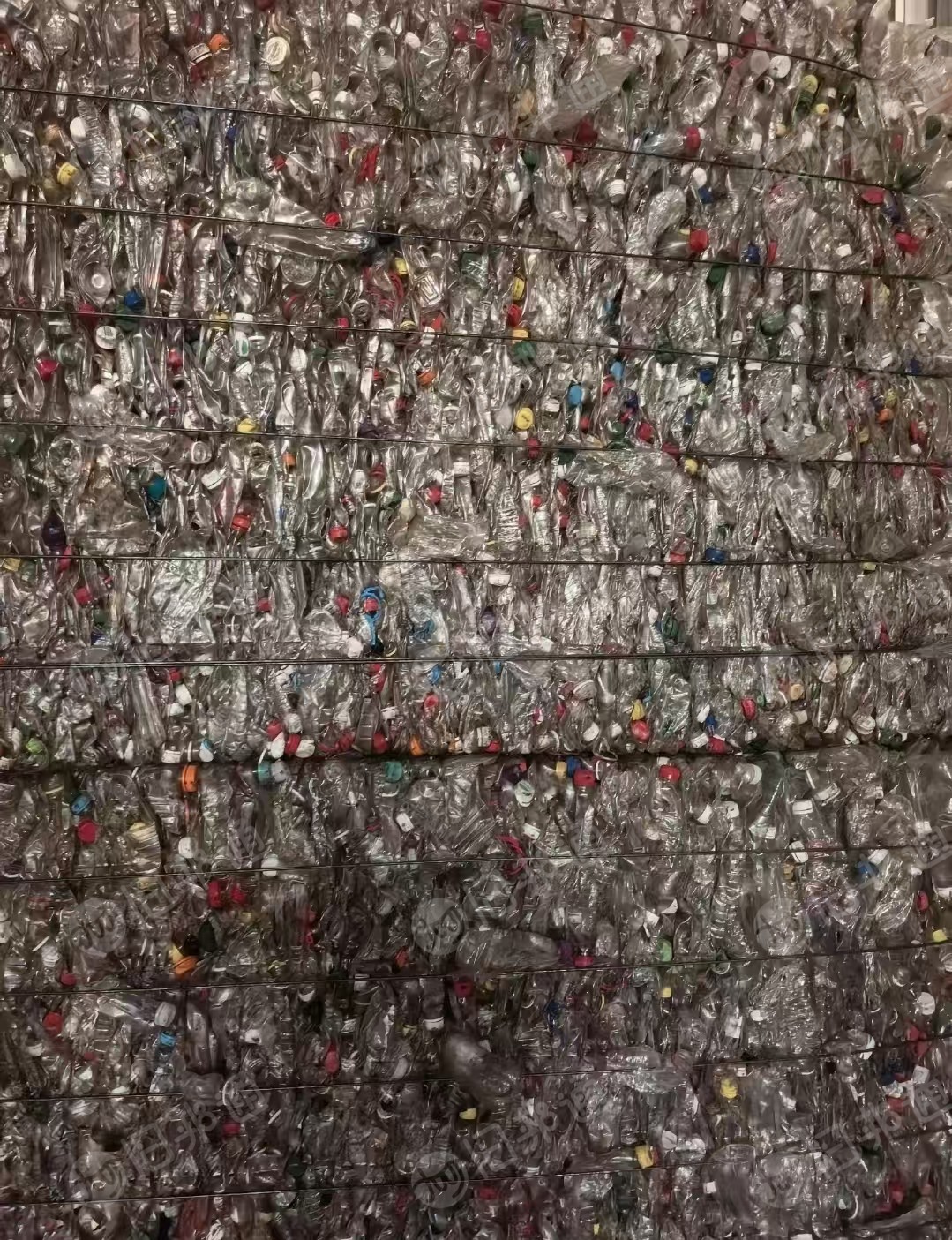 长期出售三色瓶砖，杂色瓶砖