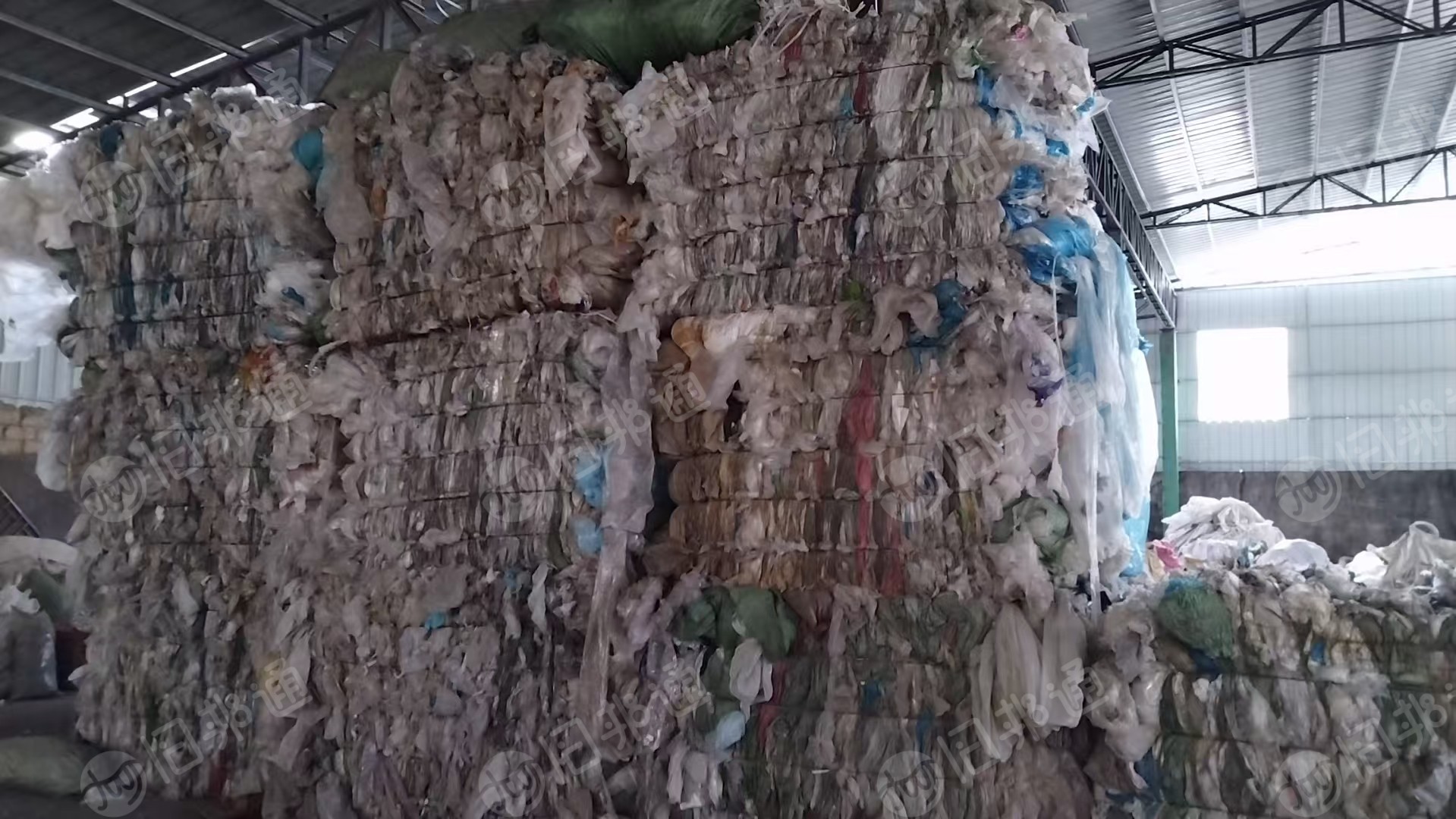 出售干造花高压膜废料，不含填充的，现货10来吨