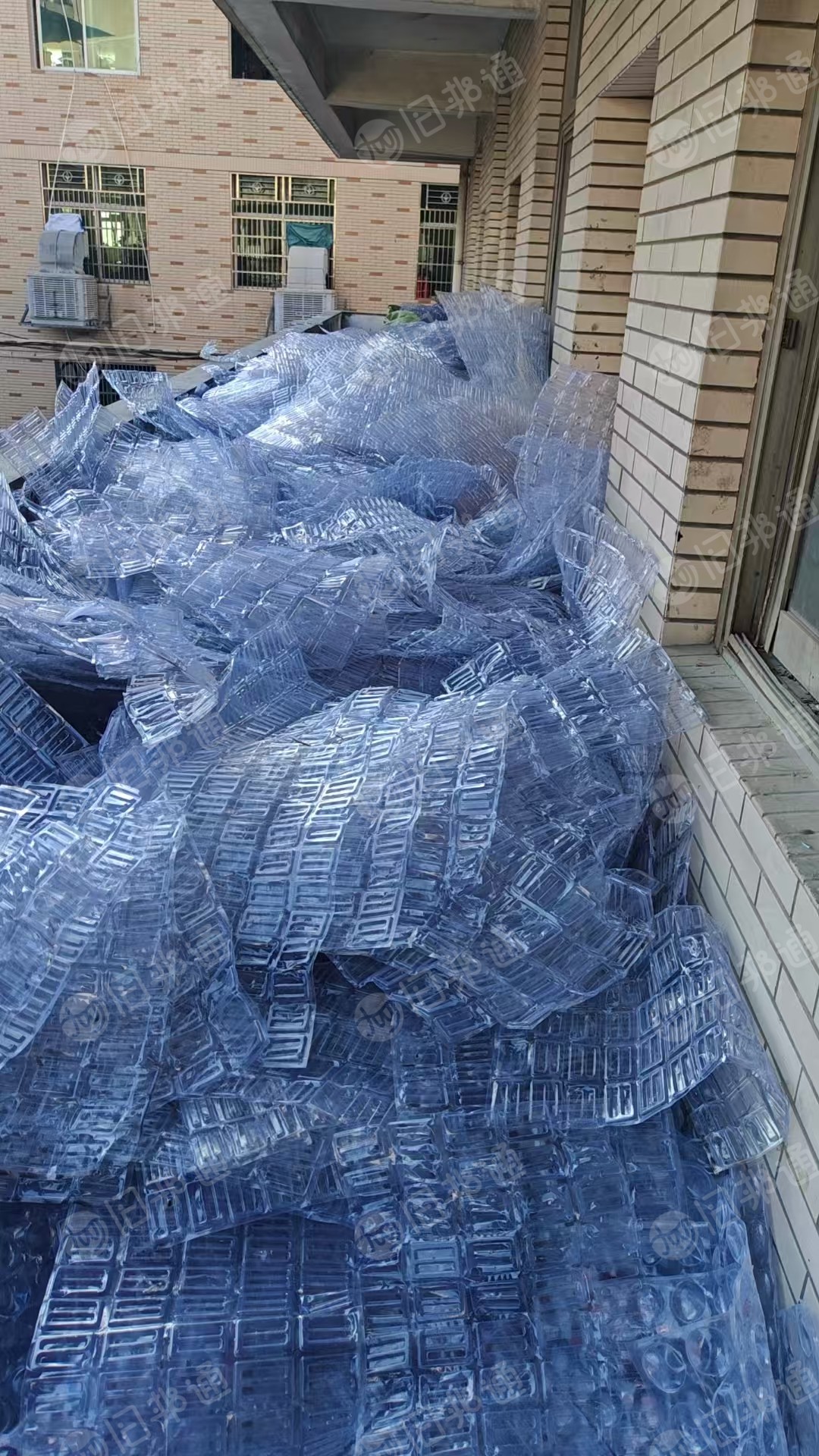 出售PVC吸塑盒毛料，现货200吨