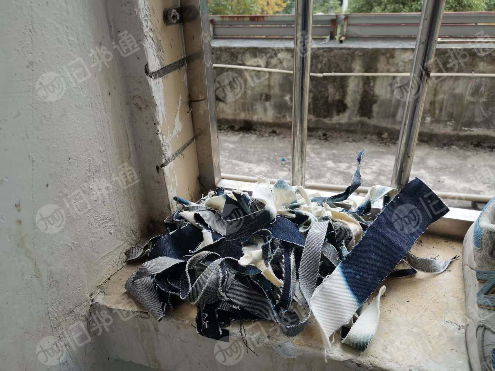 长期出售纯棉牛仔废布，牛仔碎布，牛仔边角料，现货十几吨