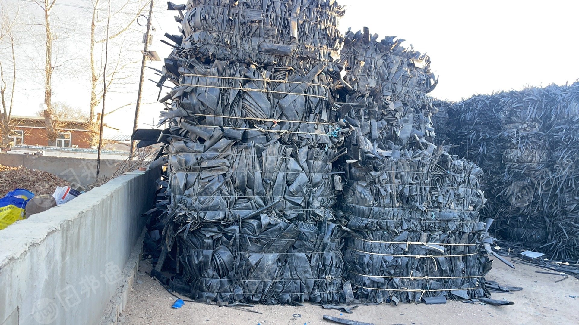 出售废旧滴灌带，现货300多吨