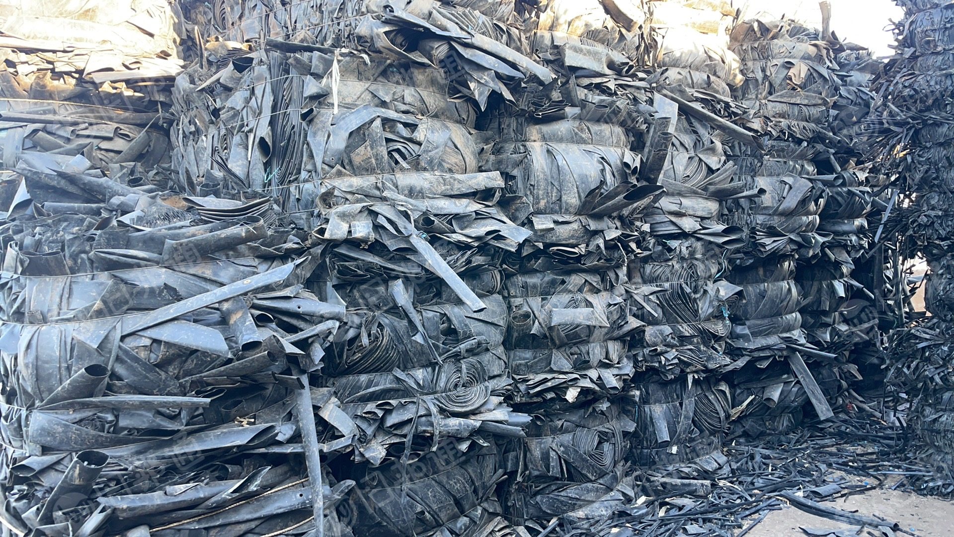 出售废旧滴灌带，现货300多吨