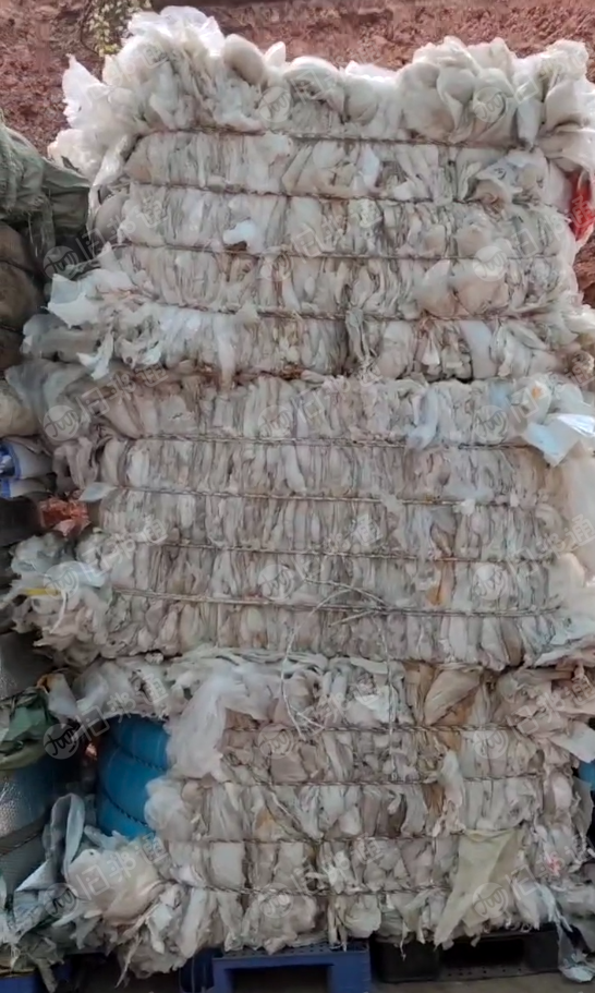 出售PE二级高压膜，水洗花高压膜，现货一两挂车