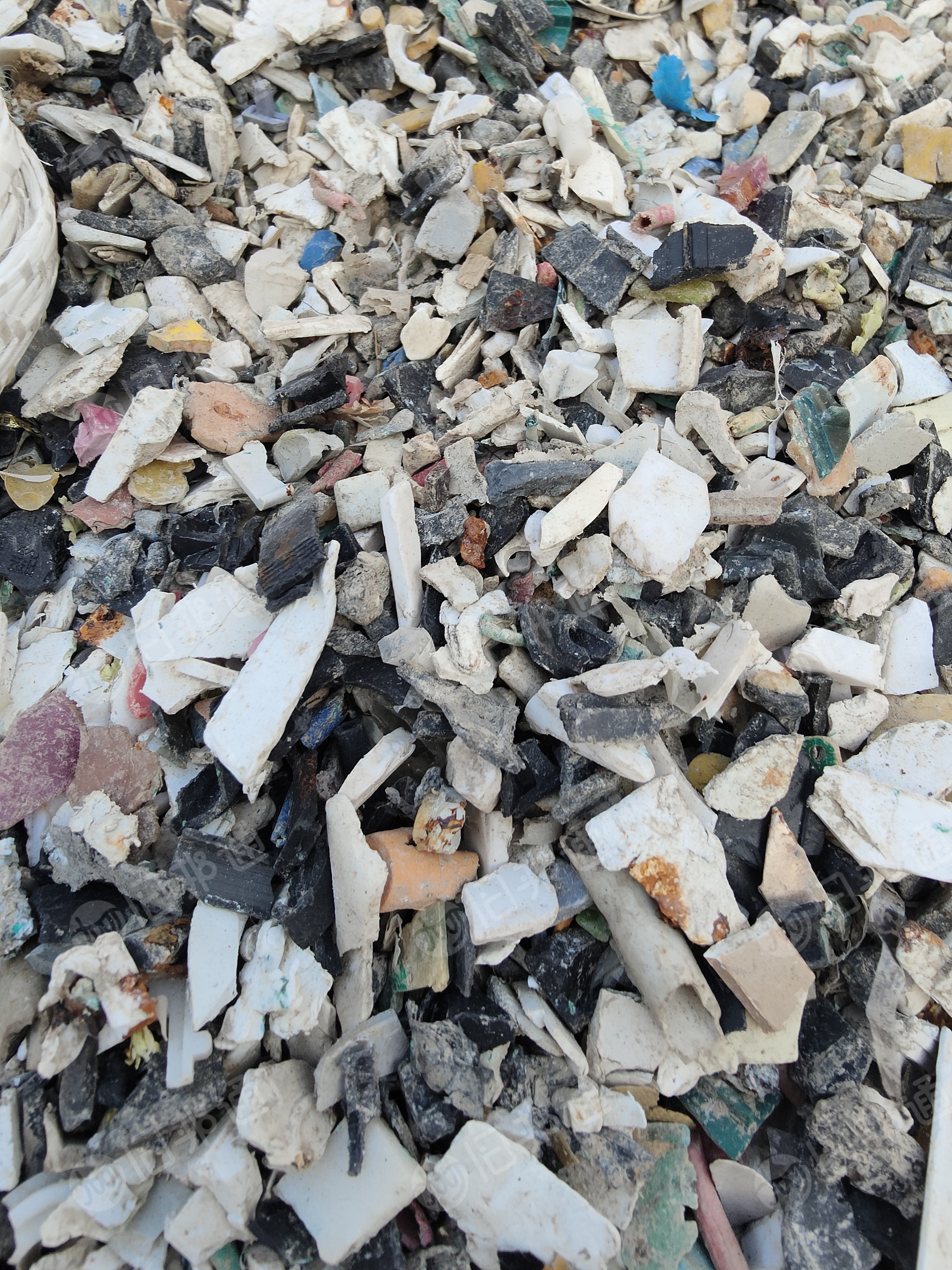 出售PVC盐底料，PVC盐底破碎料，现货80吨