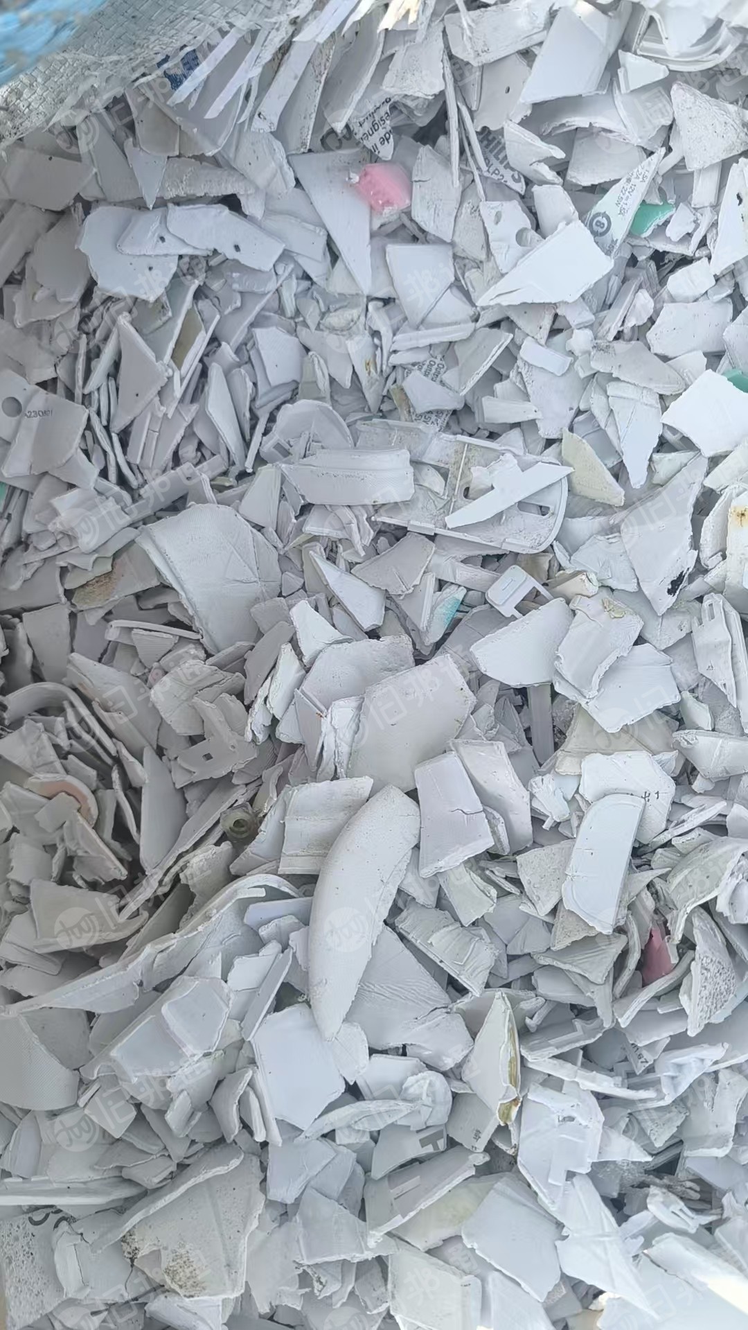 出售ABS/PC合金破碎料，现货9.6米一车