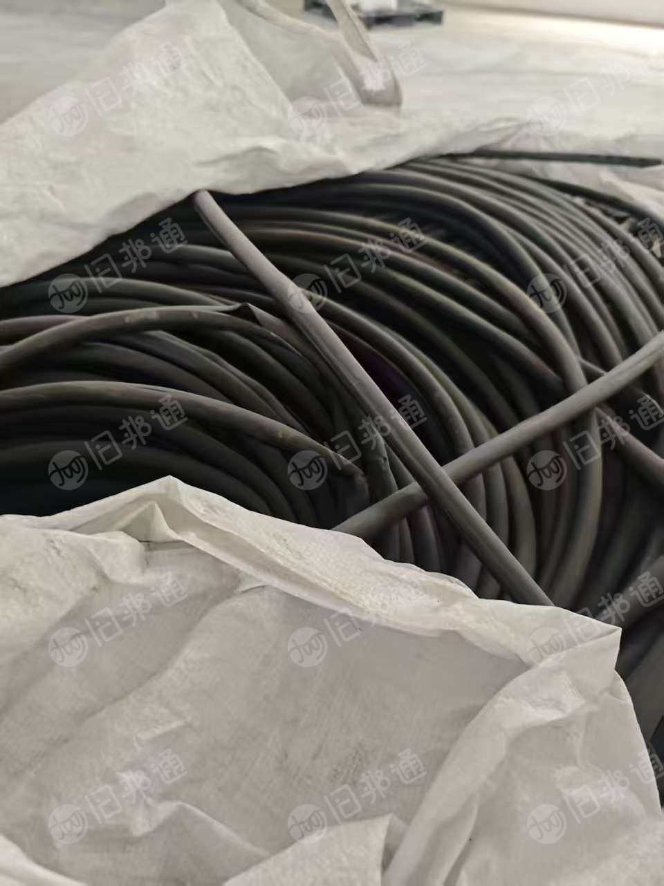 出售工厂下来的PVC电缆皮和机头料,机头料现货20吨左右