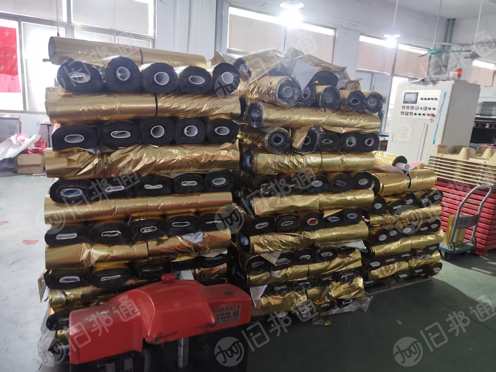 长期大量回收各种烫金膜，电化铝，废旧卷膜等。。。