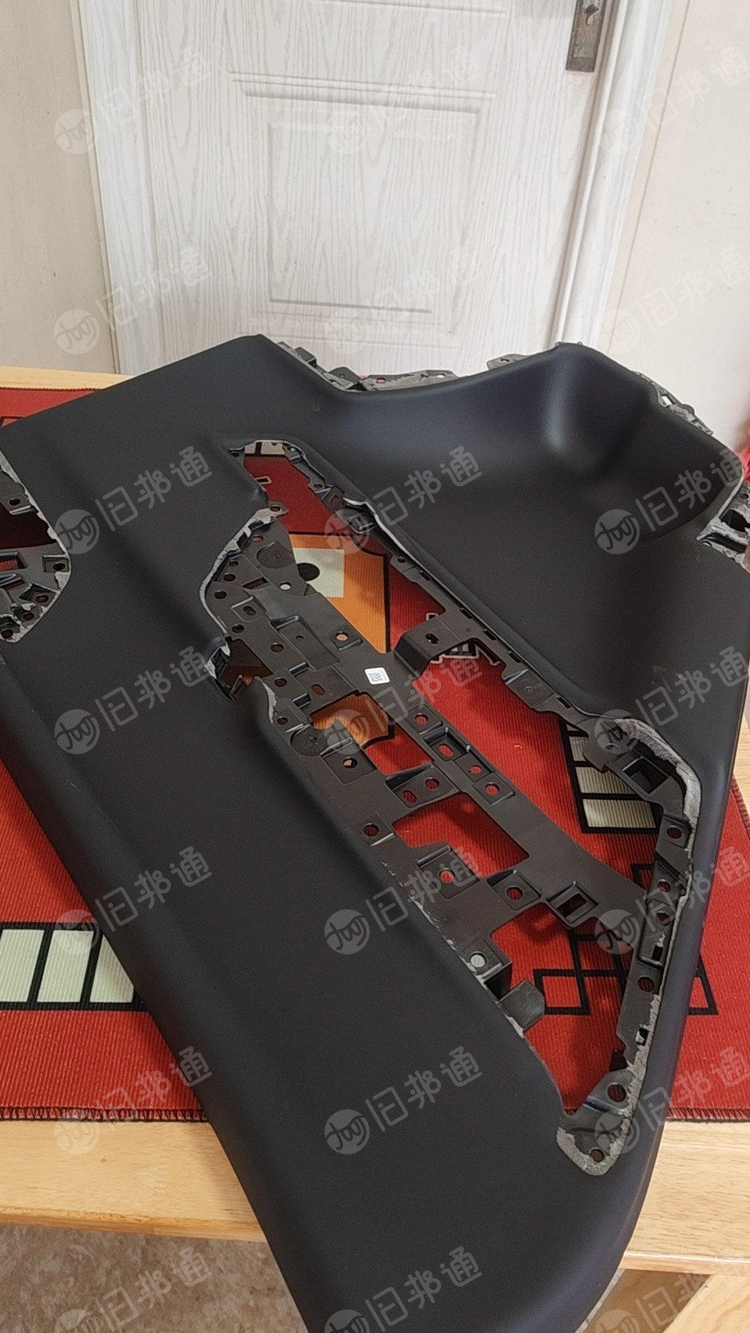 出售汽车门内塑料及皮革