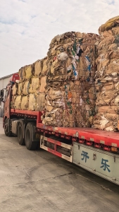 长期大量收购废牛皮纸塑袋，打浆造粒用