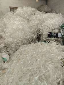 出售PET膜废料，有无胶和带胶两种