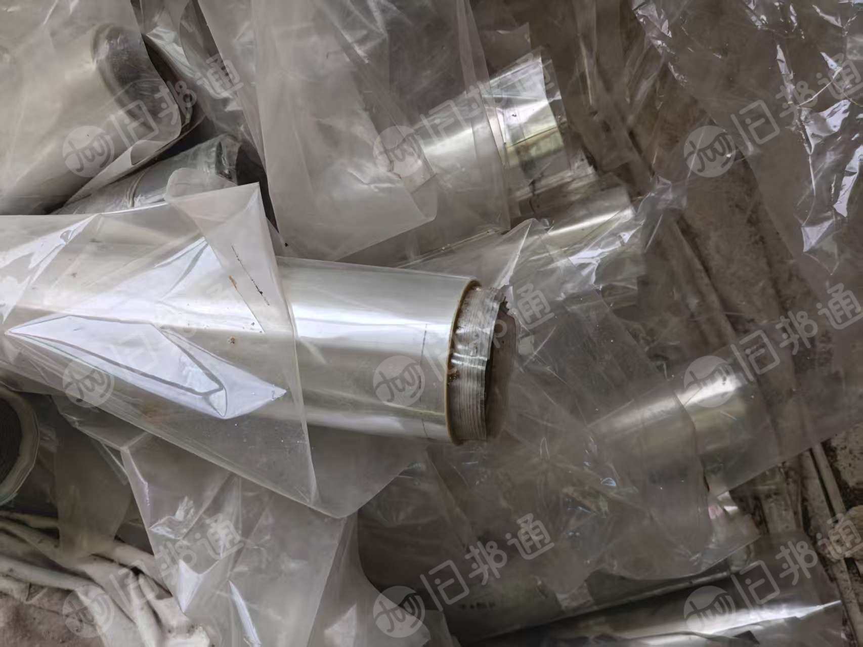 出售PET膜废料，有无胶和带胶两种