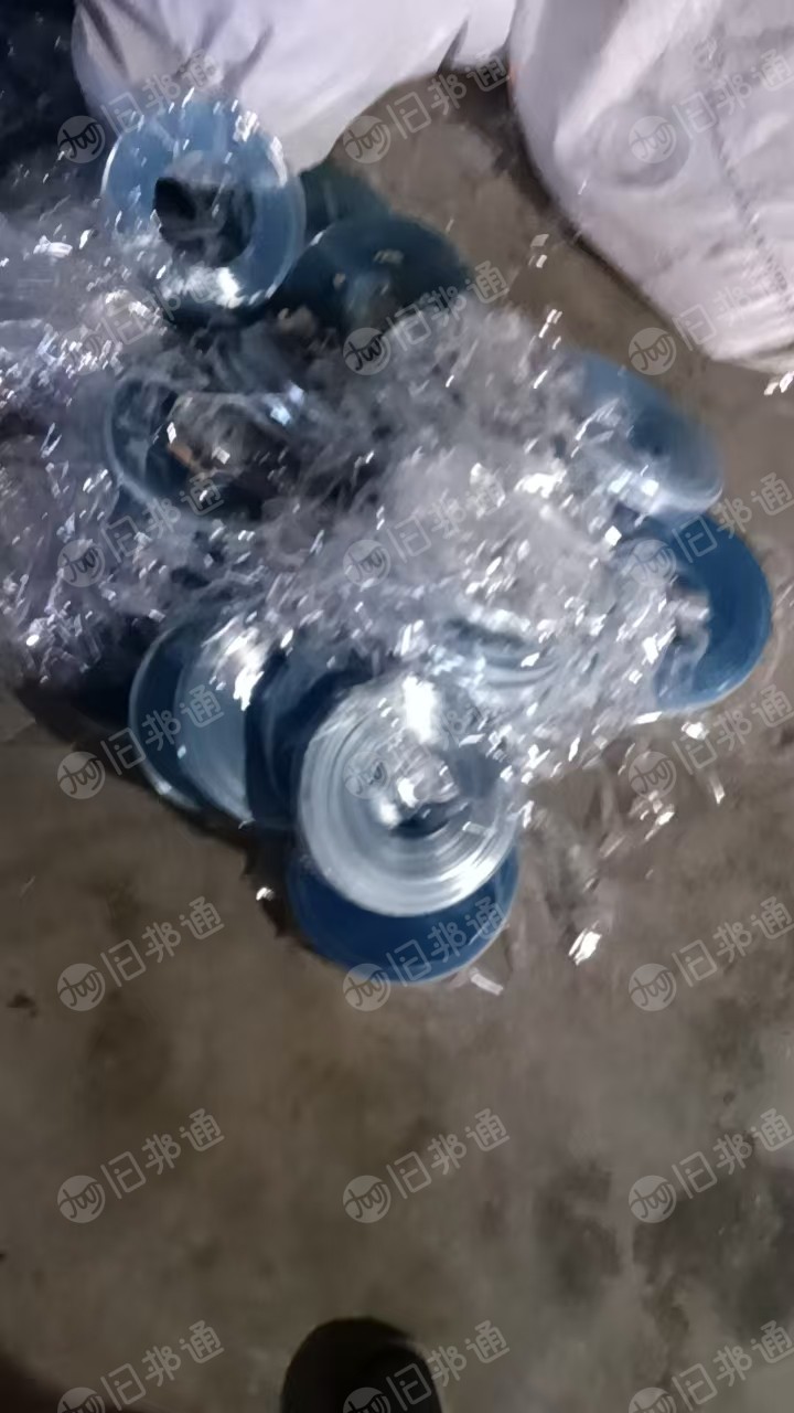 长期出售透明PVC膜废料，箱包厂下来的，现货20多吨