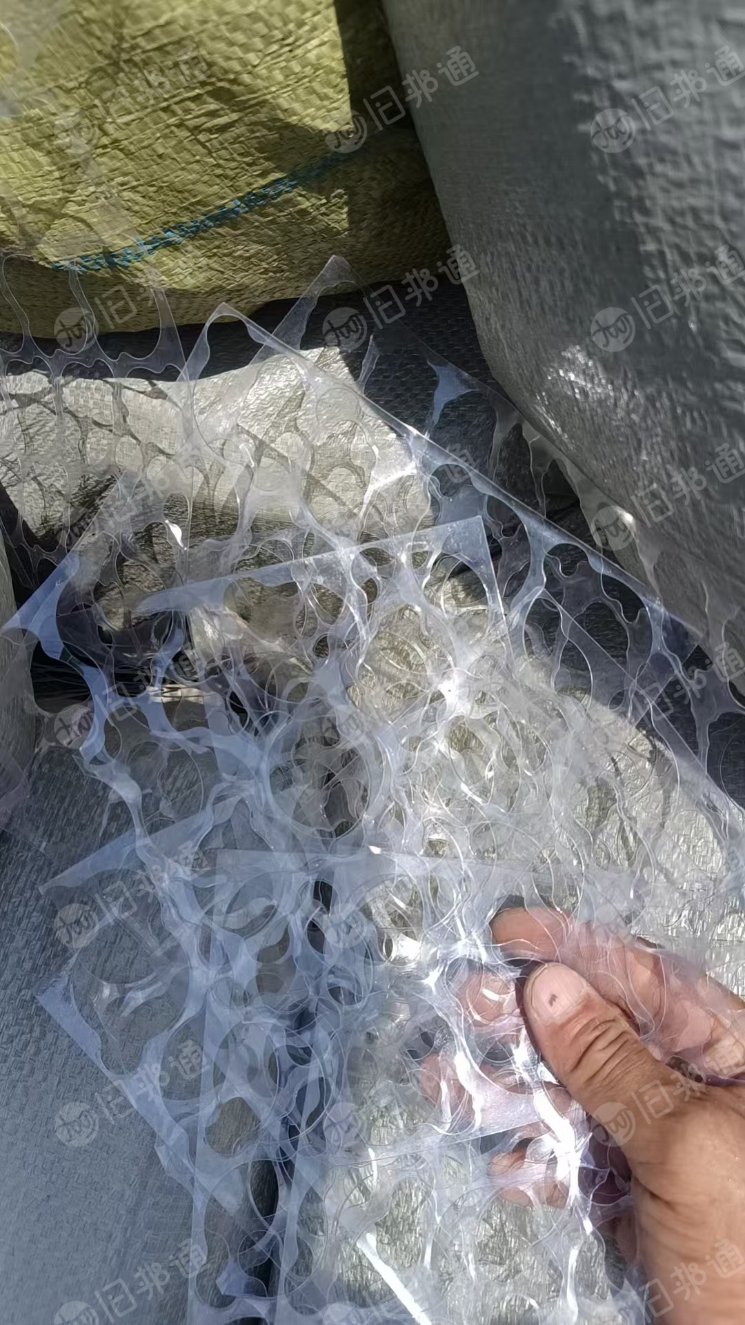 出售糖果厂下来的PET复合料，现货13吨