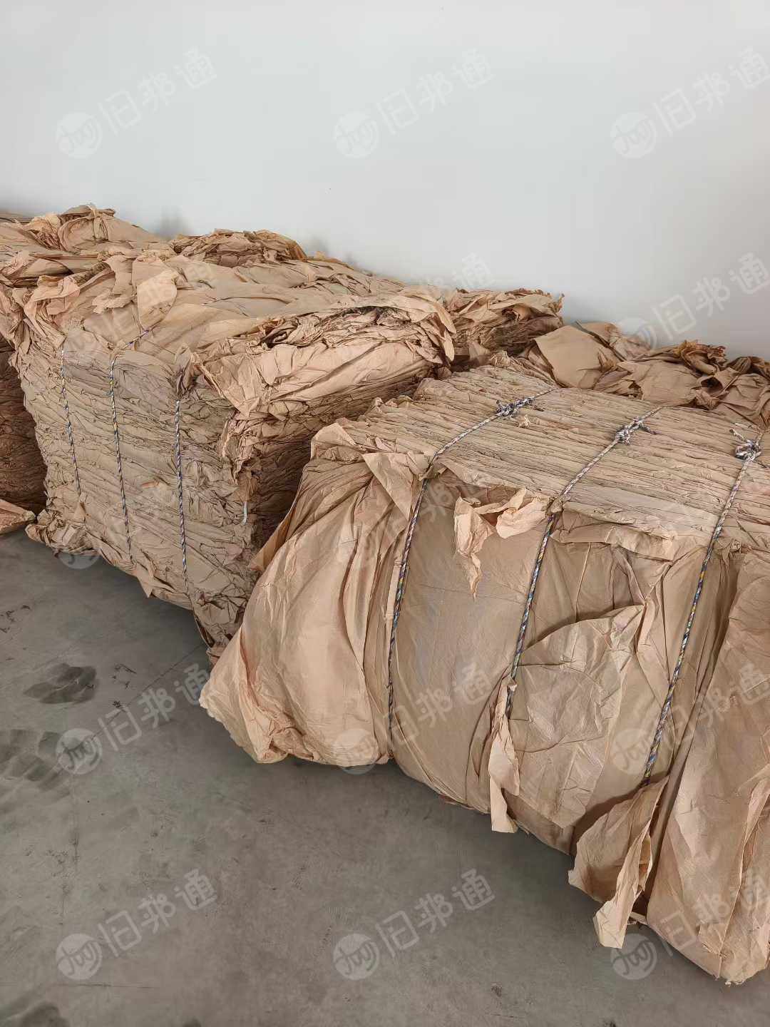 长期出售本色光伏纸压块