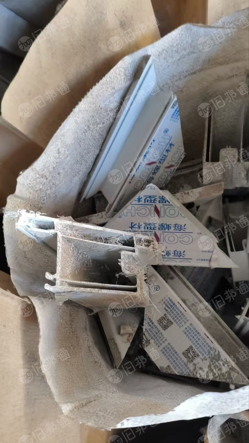 出售塑钢毛料，现货二十几吨