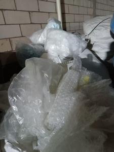 出售电子厂出来的薄膜统货，月供三四十吨