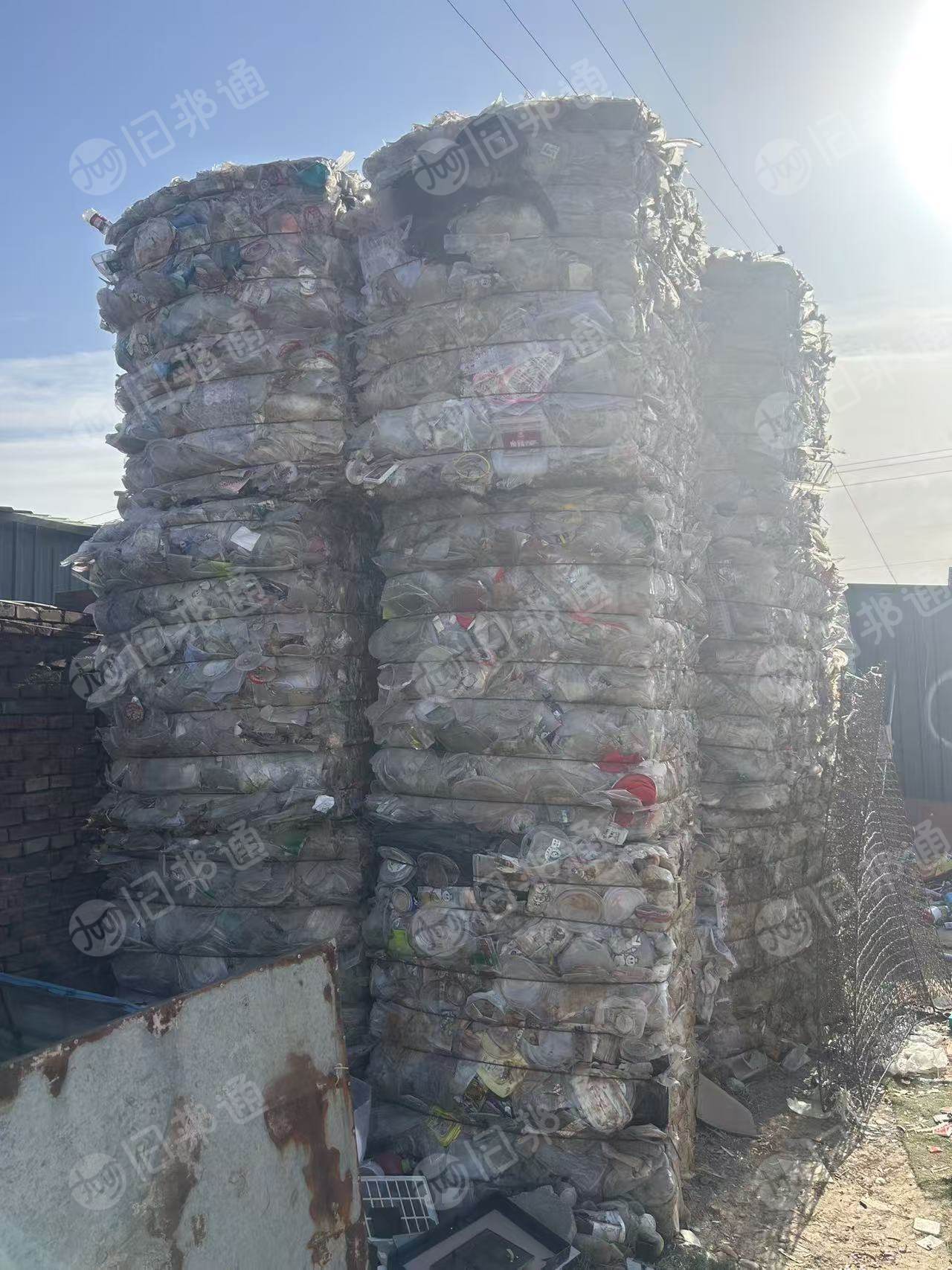 出售pp餐盒压块，现货30吨，含有少量奶茶杯