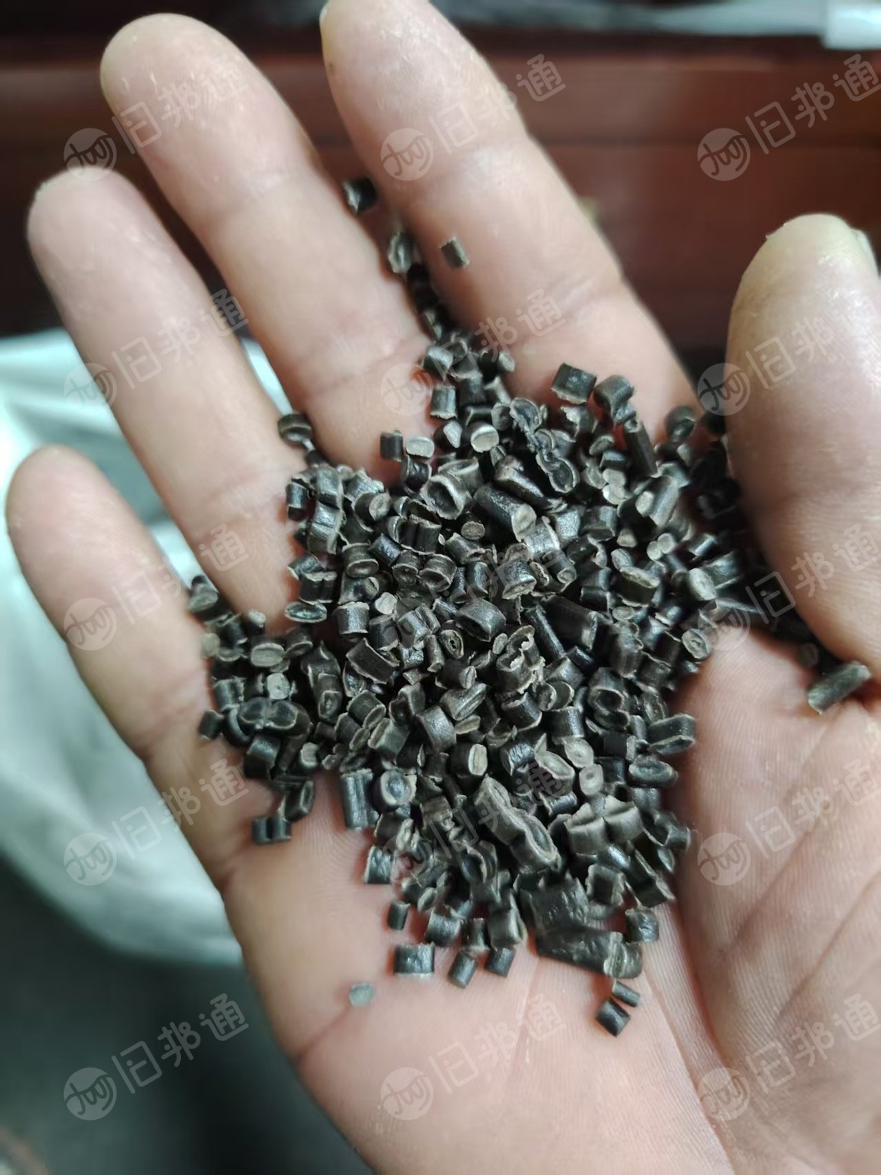 出售pp皮革膜颗粒，过60目的，月供100吨